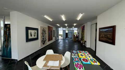 32 Bolton Road, Parkwood - Main Building (10)